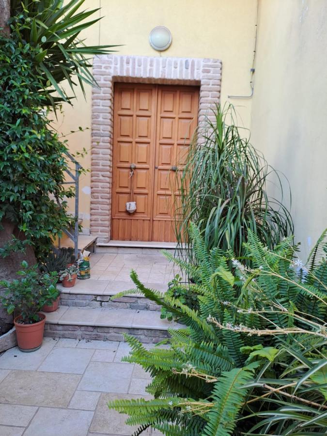 Apartamento La Casa Del Sole Sava Exterior foto